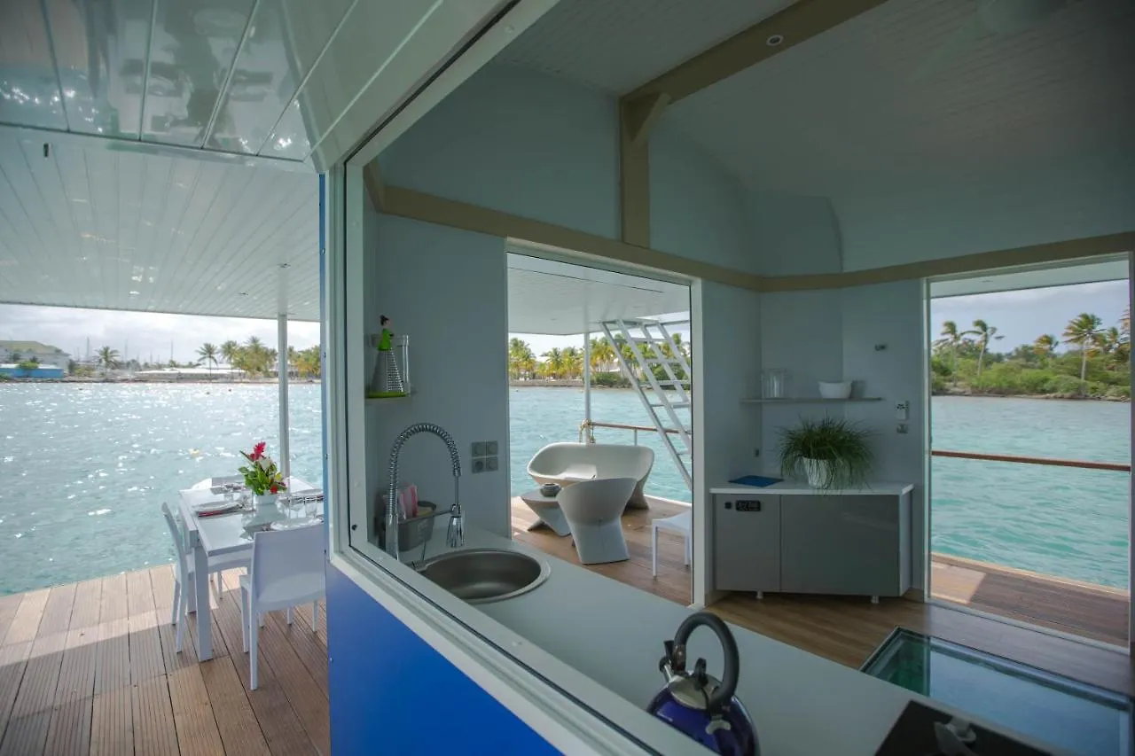 Πλωτό κατάλυμα Aqualodge, Les Saintes, Terre De Haut